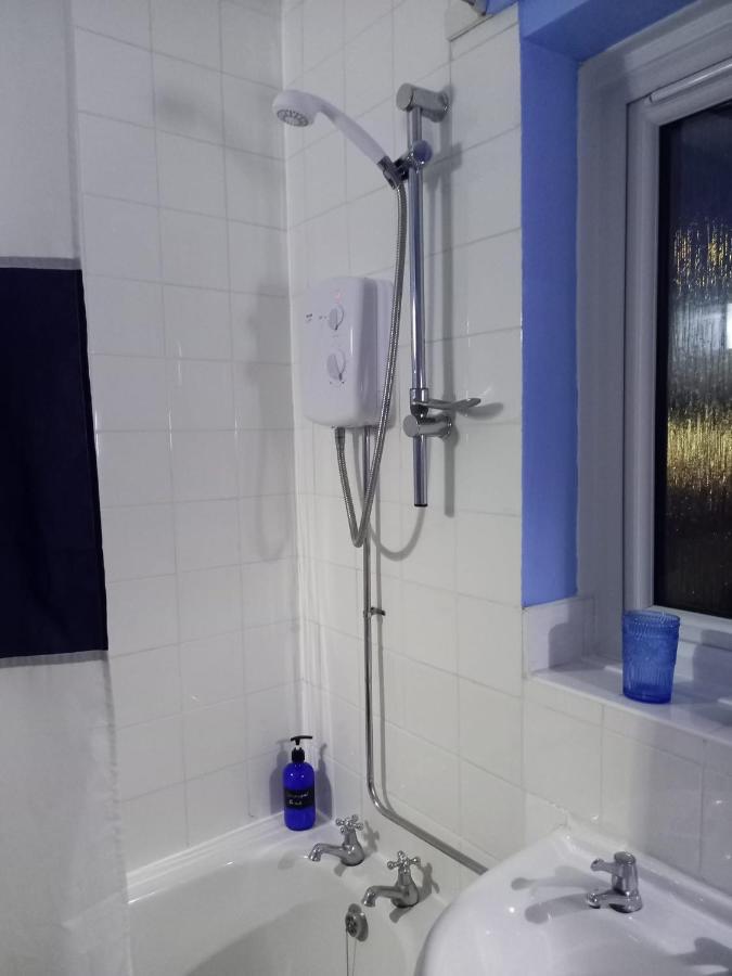 Twin Room In Prescot Homestay Extérieur photo